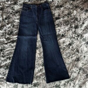 Levi’s Ribcage Bell Jeans